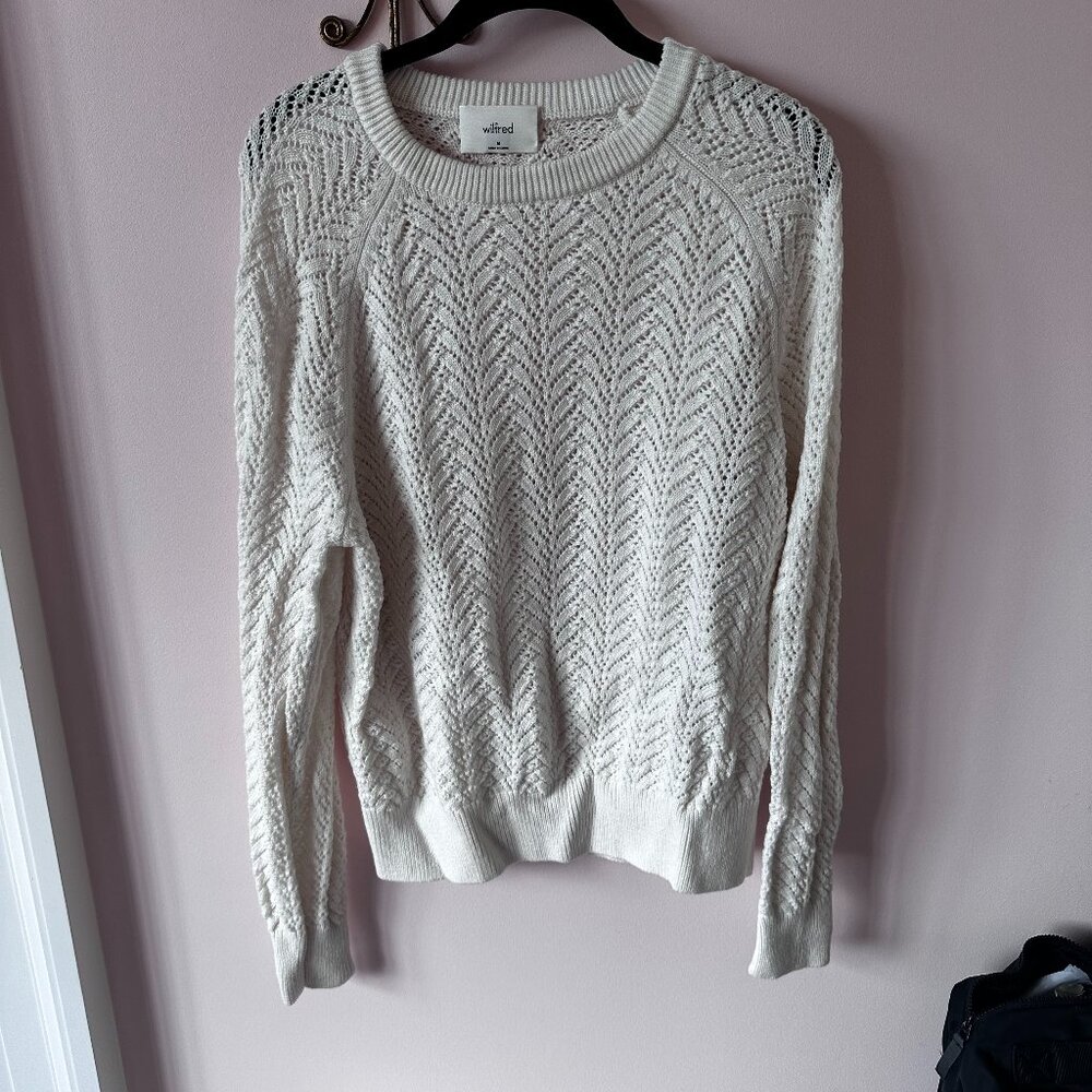 Aritzia Cream Sweater Size Medium